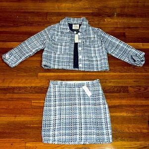 New with tags. Women’s matching outfit.